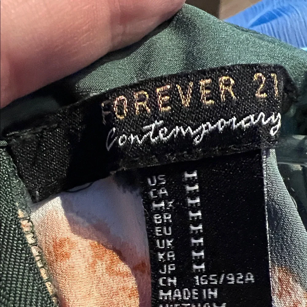 Forever 21 Dark Green Floral Blouse - Picture 4 of 5